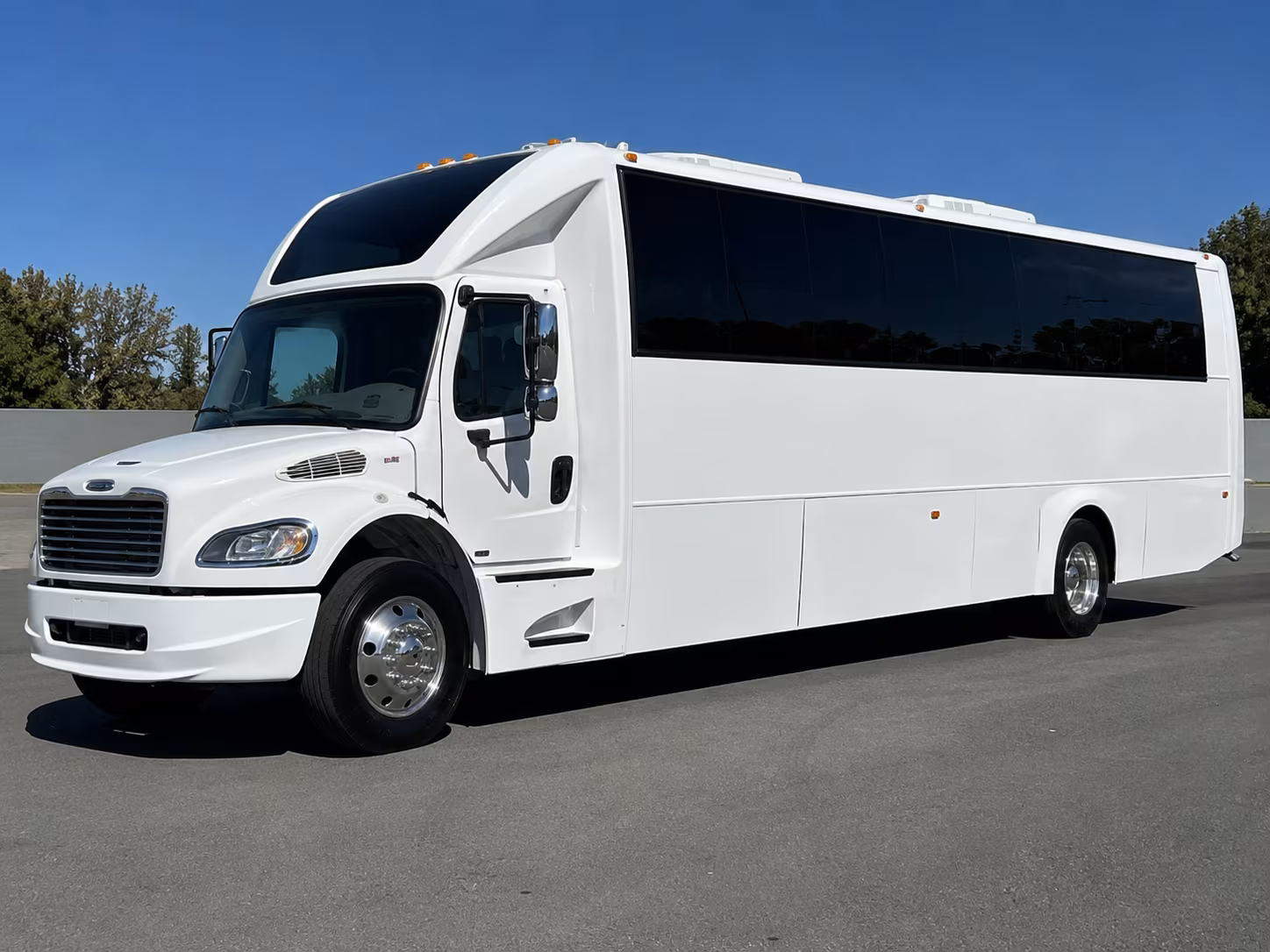Honolulu Winery Tour & Pub Crawl Transportation party bus exterior